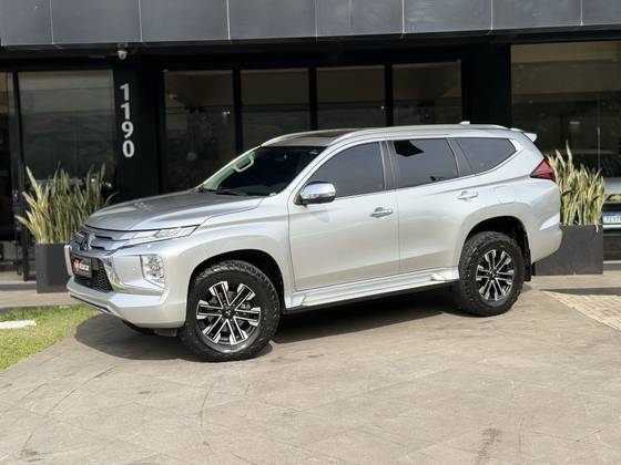 MITSUBISHI PAJERO SPORT 2.4 16V MIVEC TURBO DIESEL HPE-S AWD AUTOMÁTICO MITSUBISHI PAJERO SPORT 2.4 16V MIVEC TURBO DIESEL HPE-S AWD AUTOMÁTICO